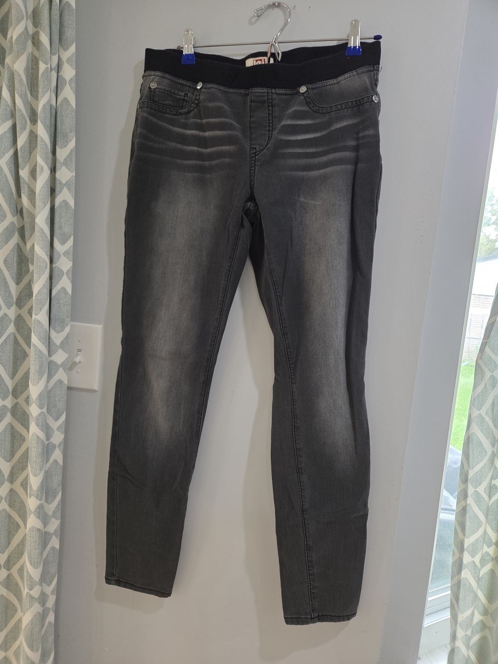 lei Women's Black Grey Faded Skinny Jeggings